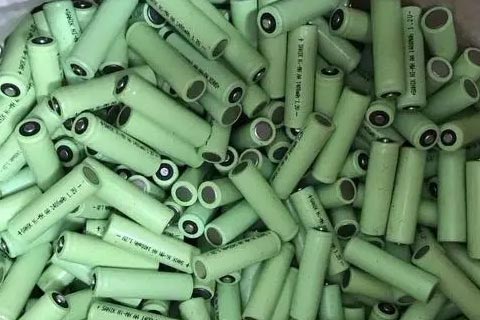 代驾车锂电池回收价_高价回收各种电瓶_高价回收锂电池厂家